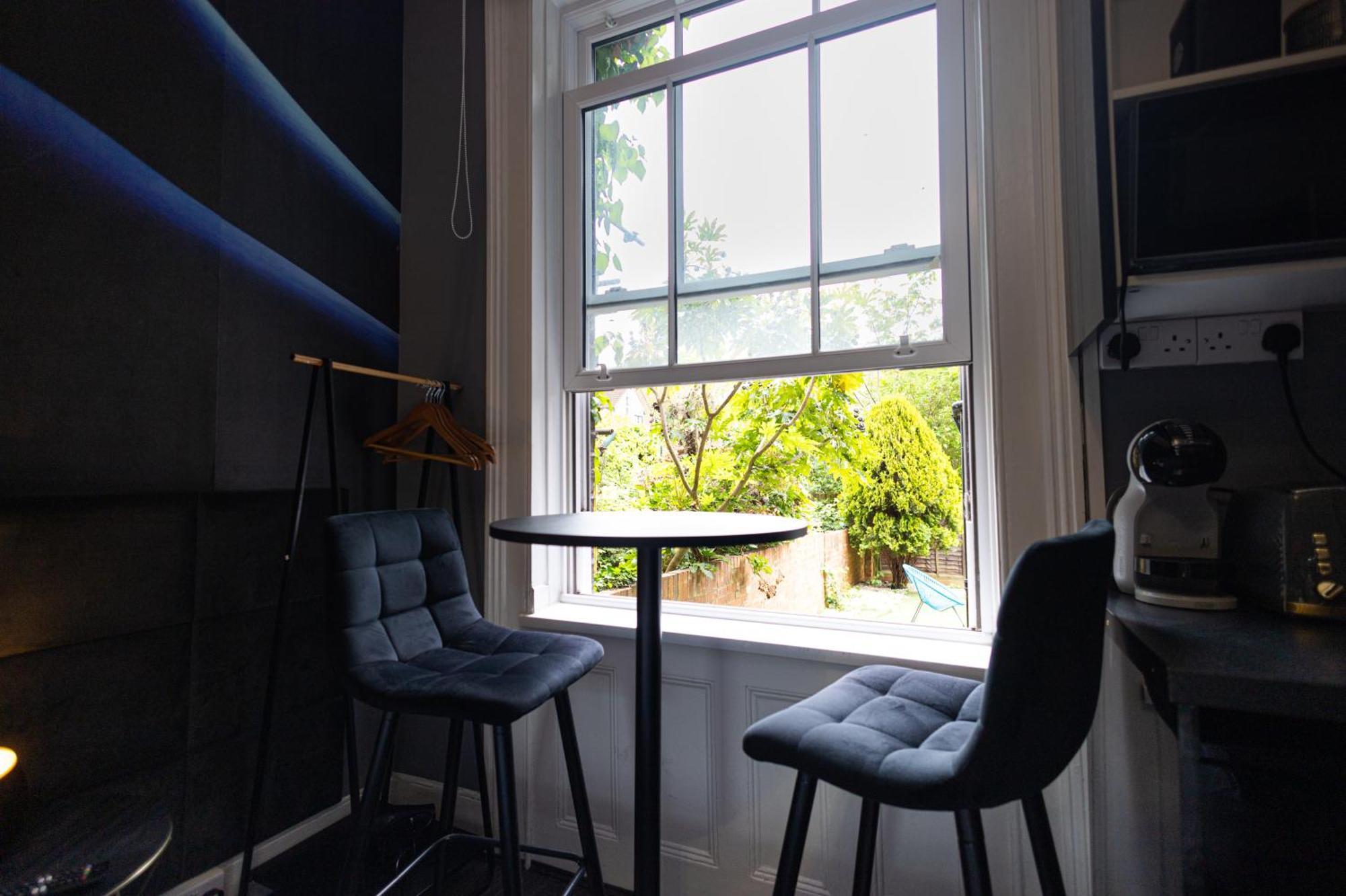 Elegant 1Bedroom Flat With Jacuzzi In A Prime Location Londres Exterior foto